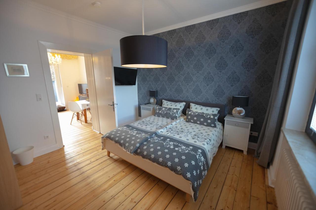 Apartmenthaus Lorbach โซลิงเงน ภายนอก รูปภาพ