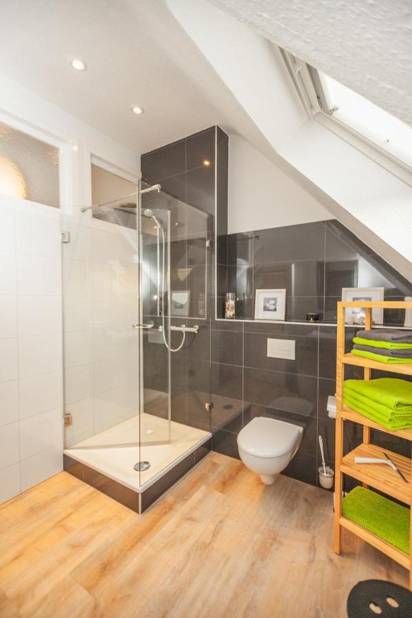 Apartmenthaus Lorbach โซลิงเงน ภายนอก รูปภาพ