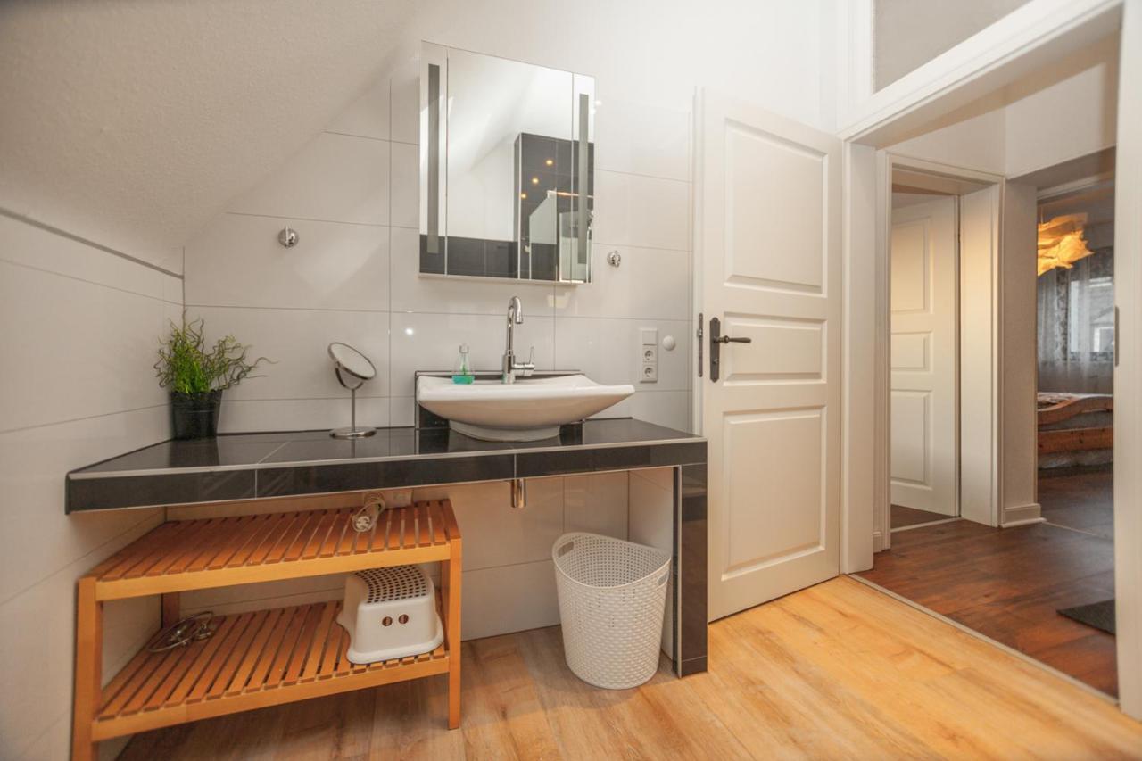 Apartmenthaus Lorbach โซลิงเงน ภายนอก รูปภาพ