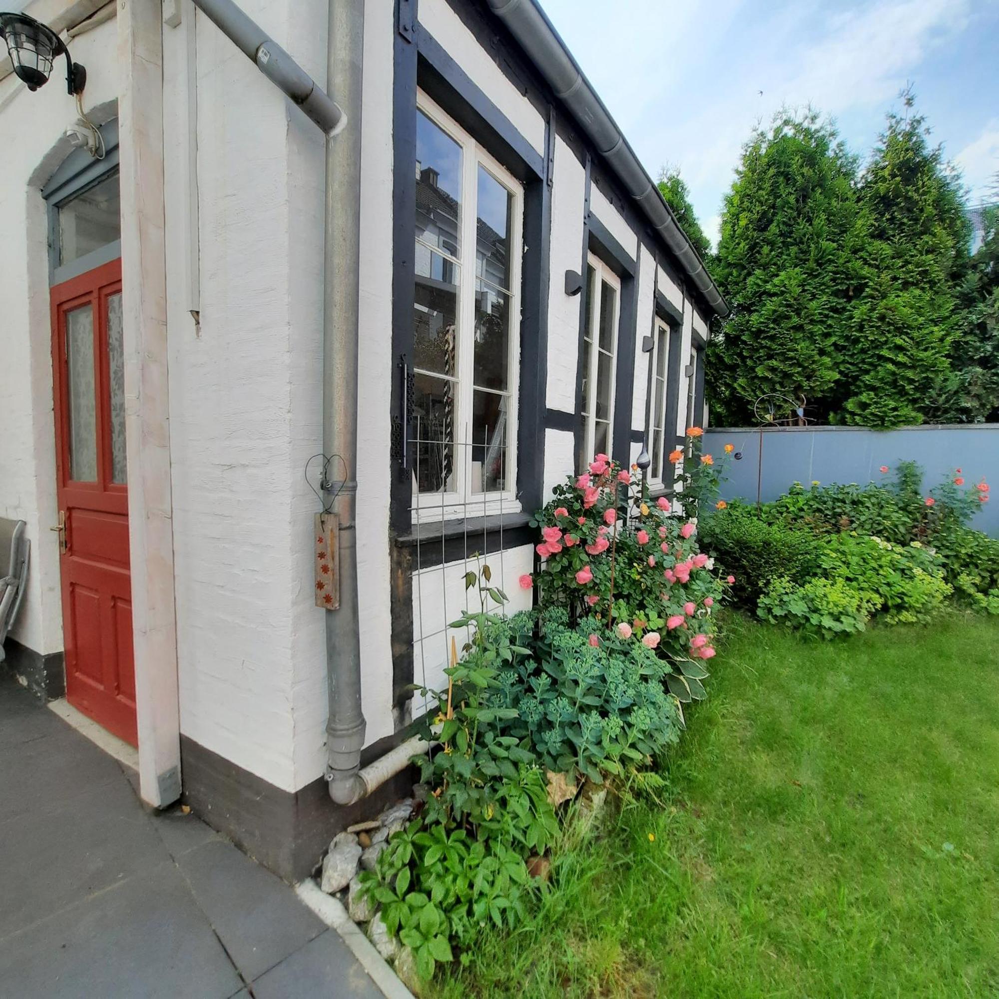 Apartmenthaus Lorbach โซลิงเงน ภายนอก รูปภาพ