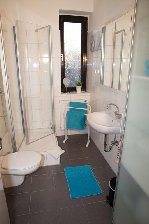 Apartmenthaus Lorbach โซลิงเงน ภายนอก รูปภาพ