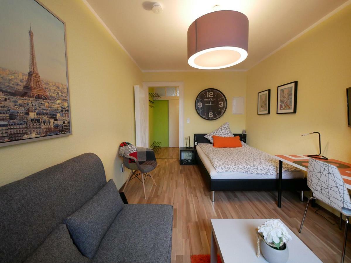 Apartmenthaus Lorbach โซลิงเงน ภายนอก รูปภาพ